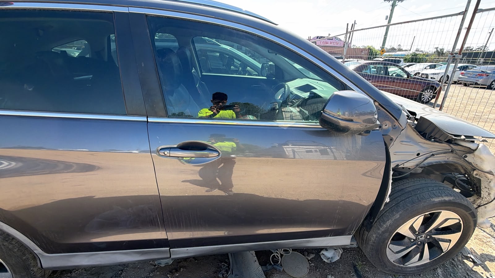 2016 Honda CR-V R/H Front Door