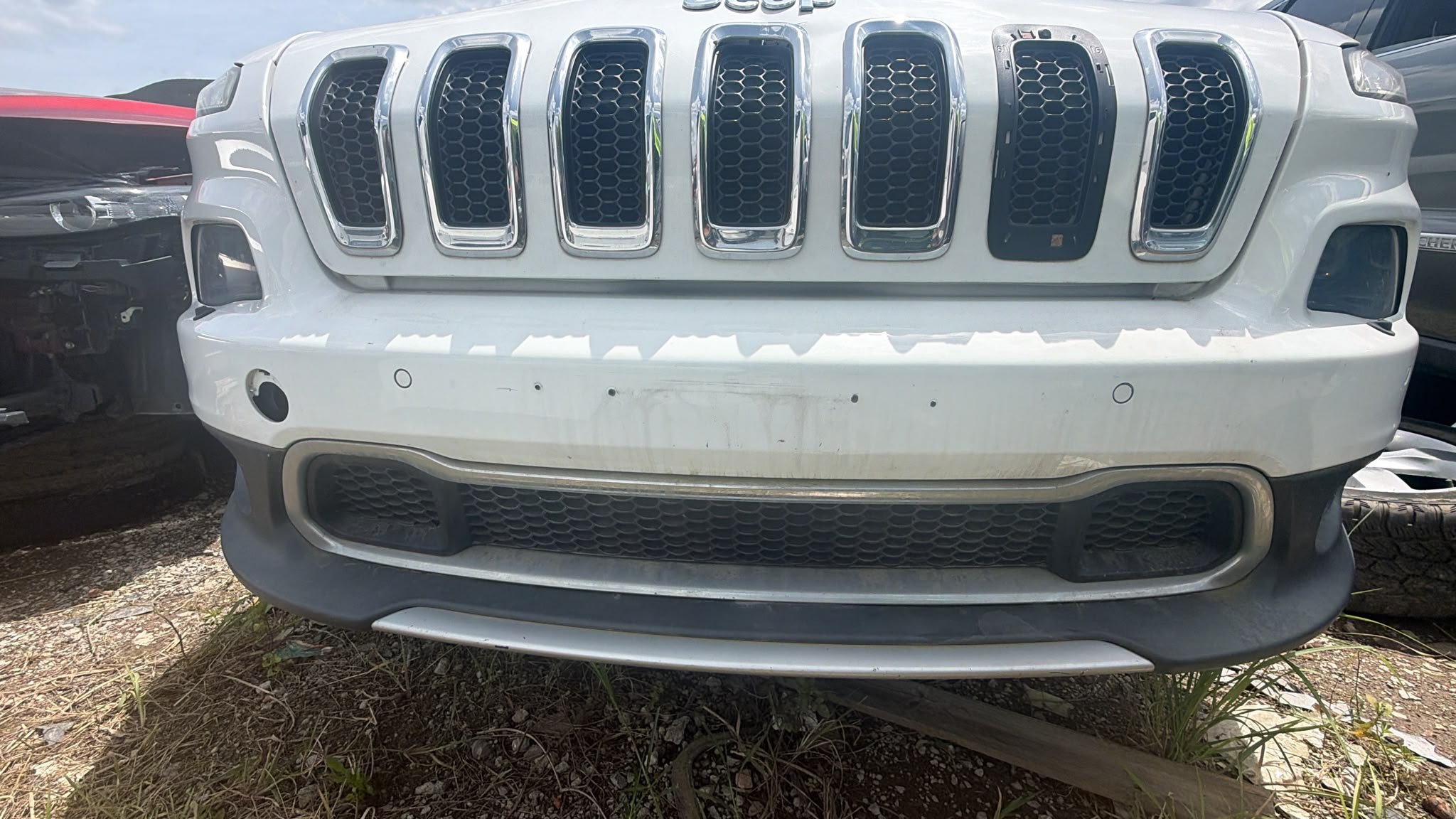 2014 Jeep Cherokee FRONT BUMPER