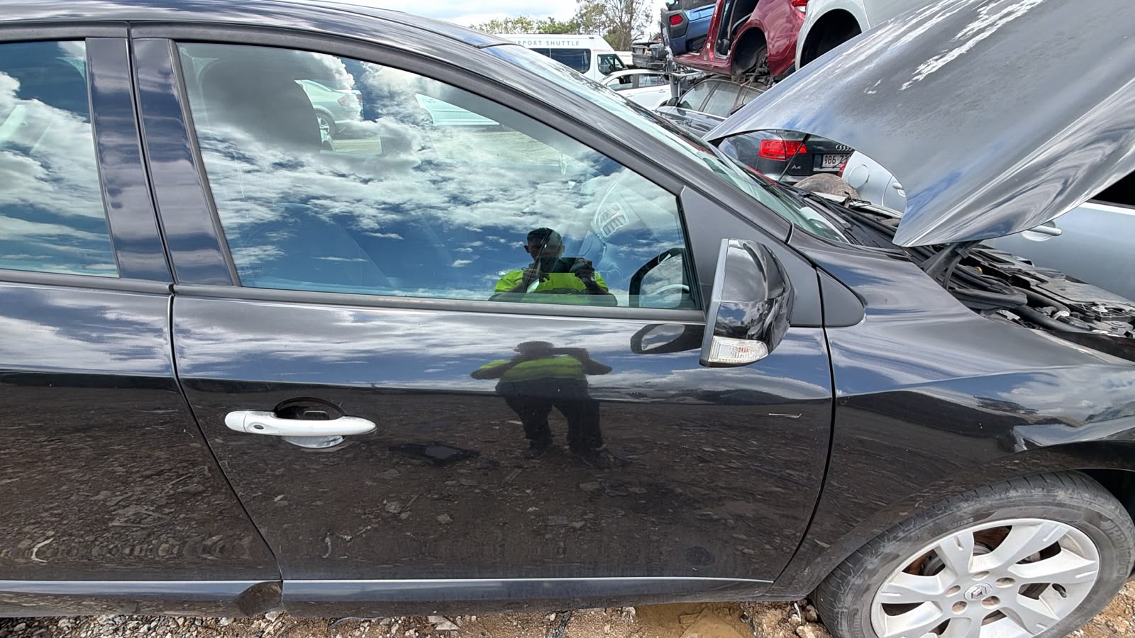 2011 Renault Megane R/H Front Door