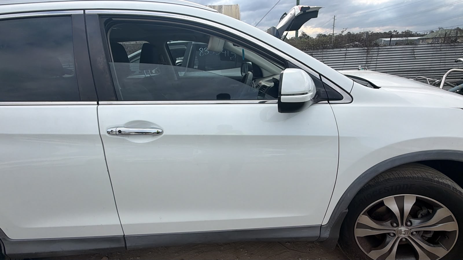 2013 Honda CR-V R/H Front Door