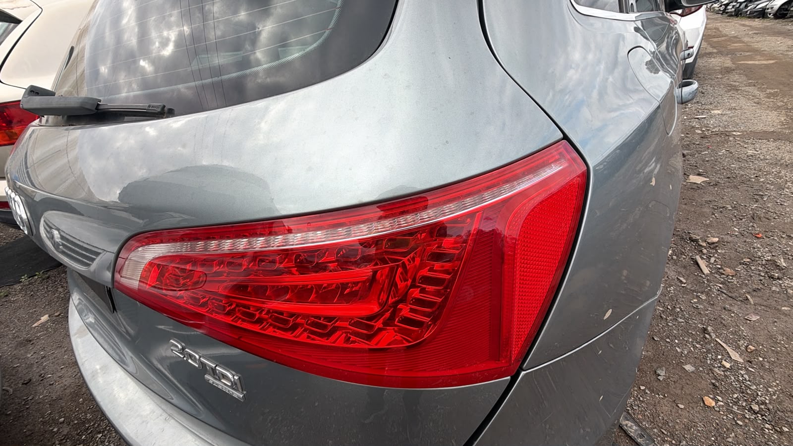 2009 Audi Q5 R/H TAILLIGHT