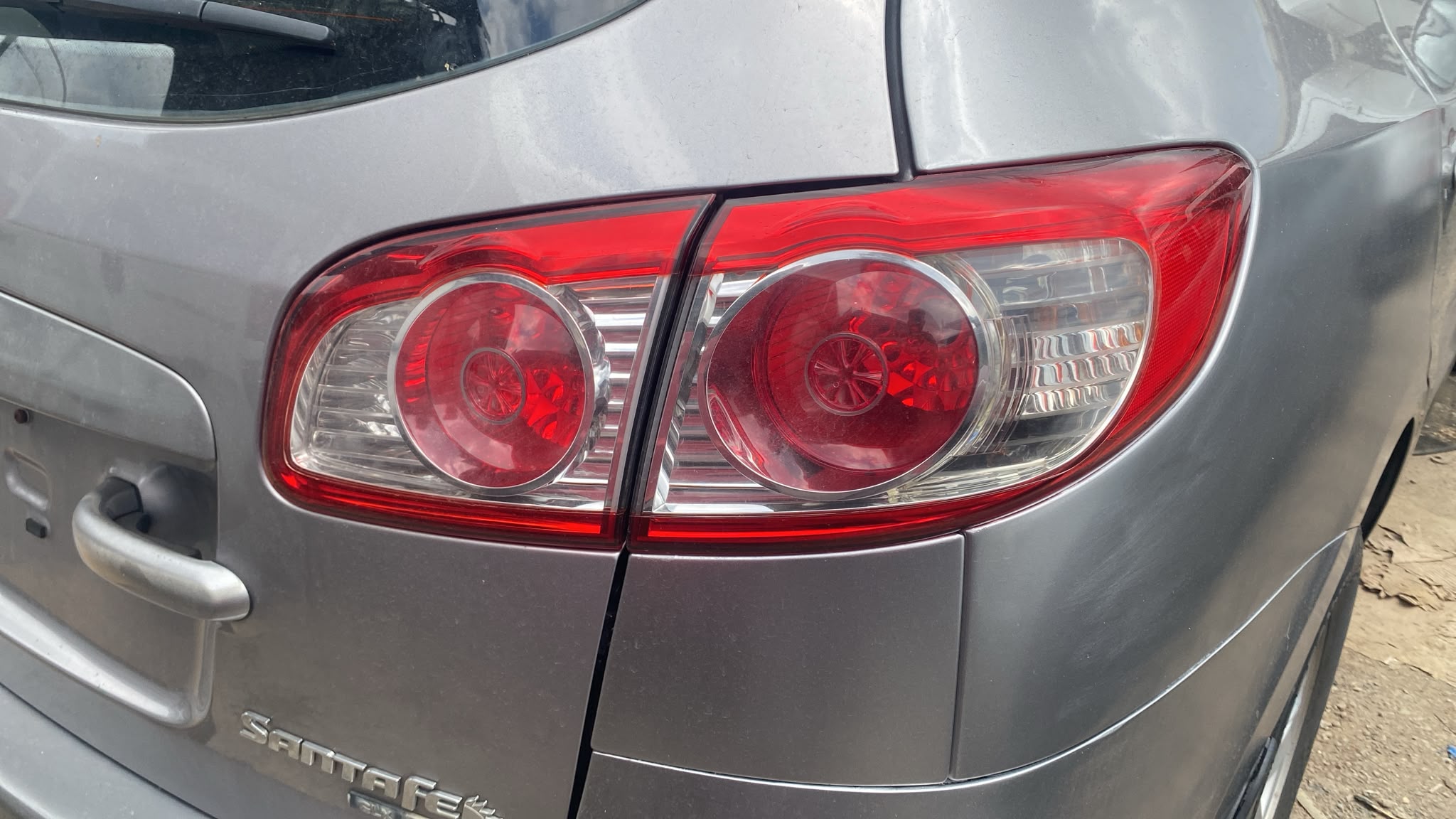 2010 Hyundai Santa Fe R/H TAILLIGHT