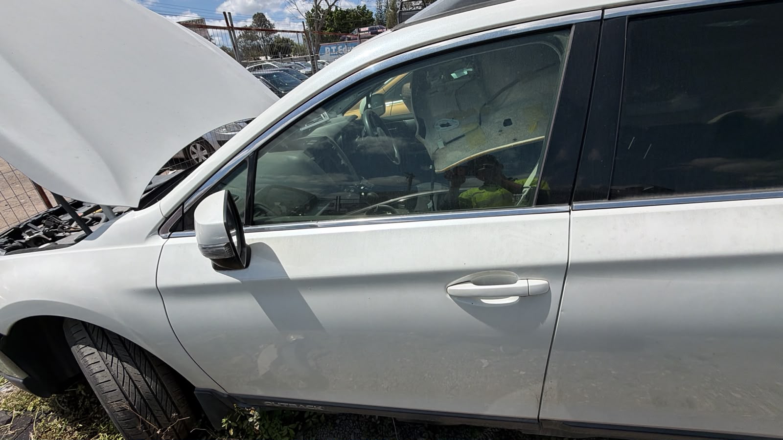 2015 Subaru Outback L/H Front Door