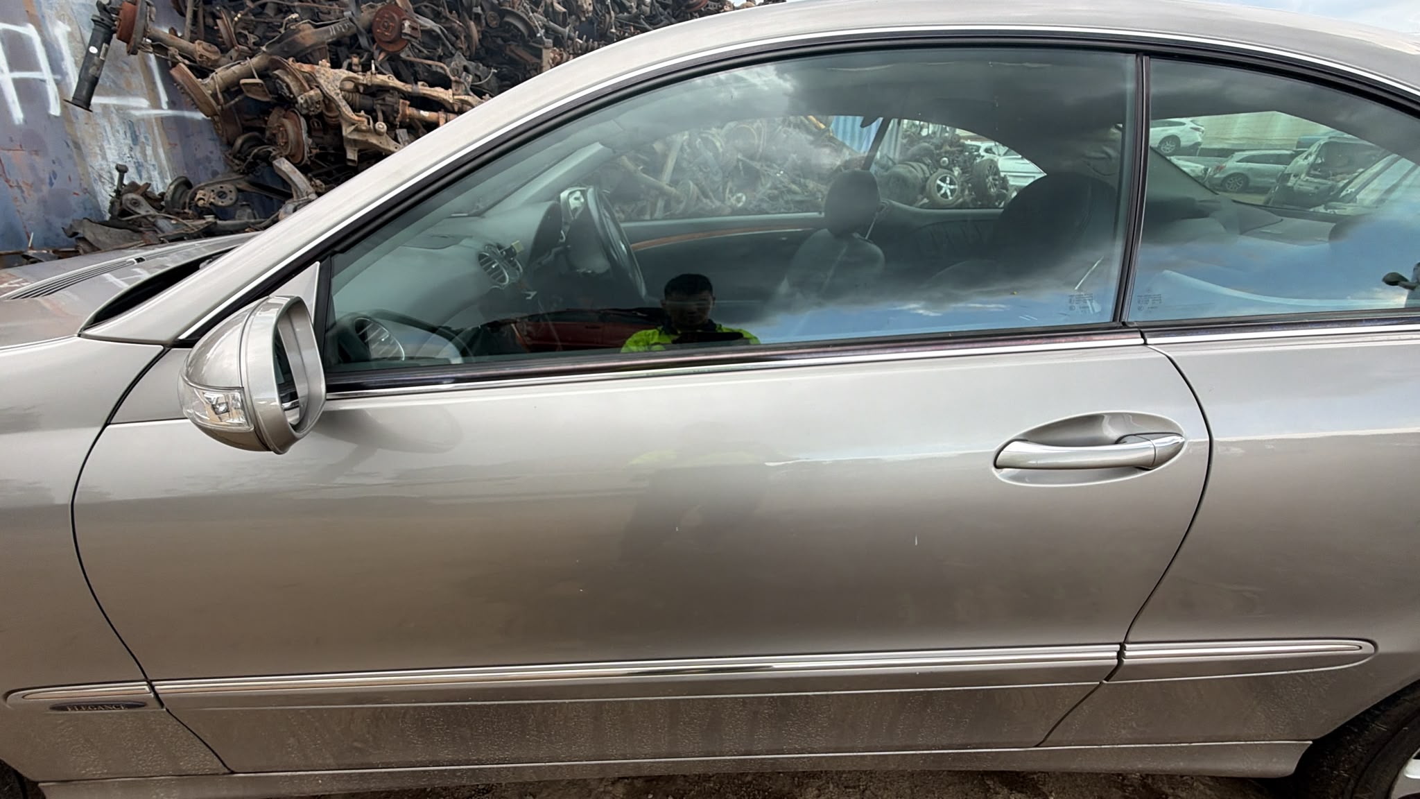 2004 Mercedes-Benz CLK200 KOMPRESSOR L/H FRONT DOOR