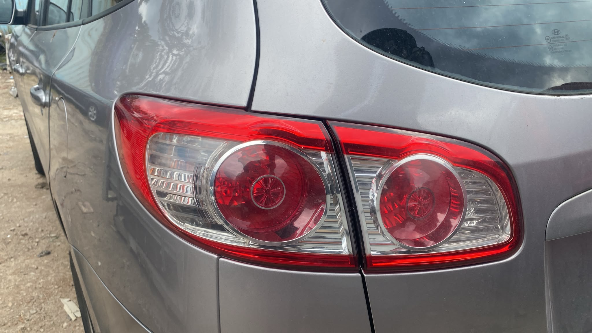 2010 Hyundai Santa Fe L/H TAILLIGHT