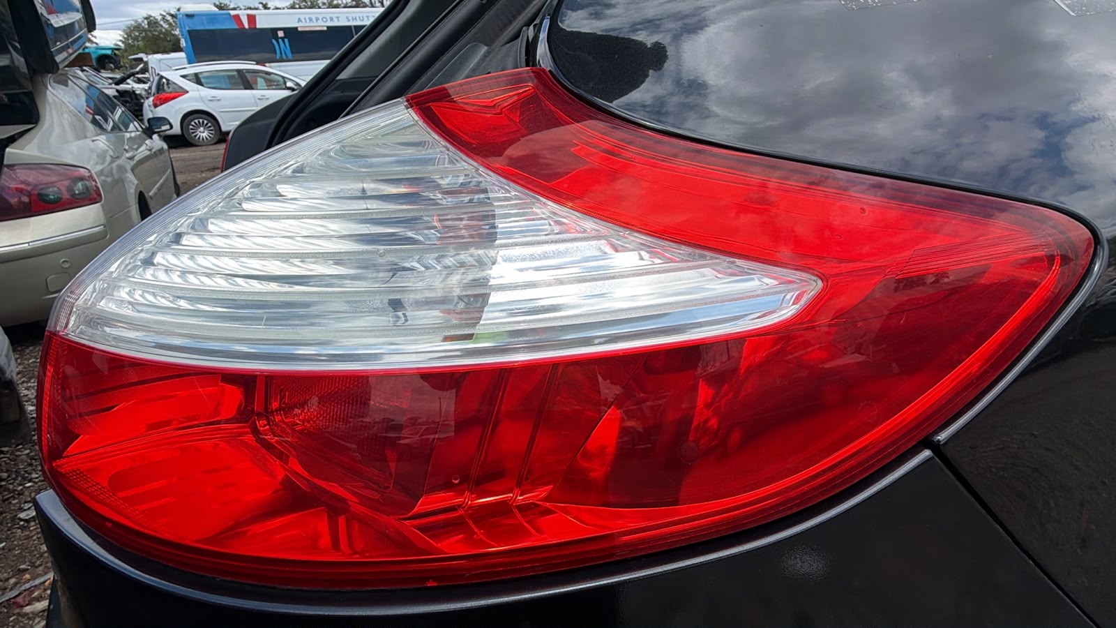 2011 Renault Megane R/H Taillight