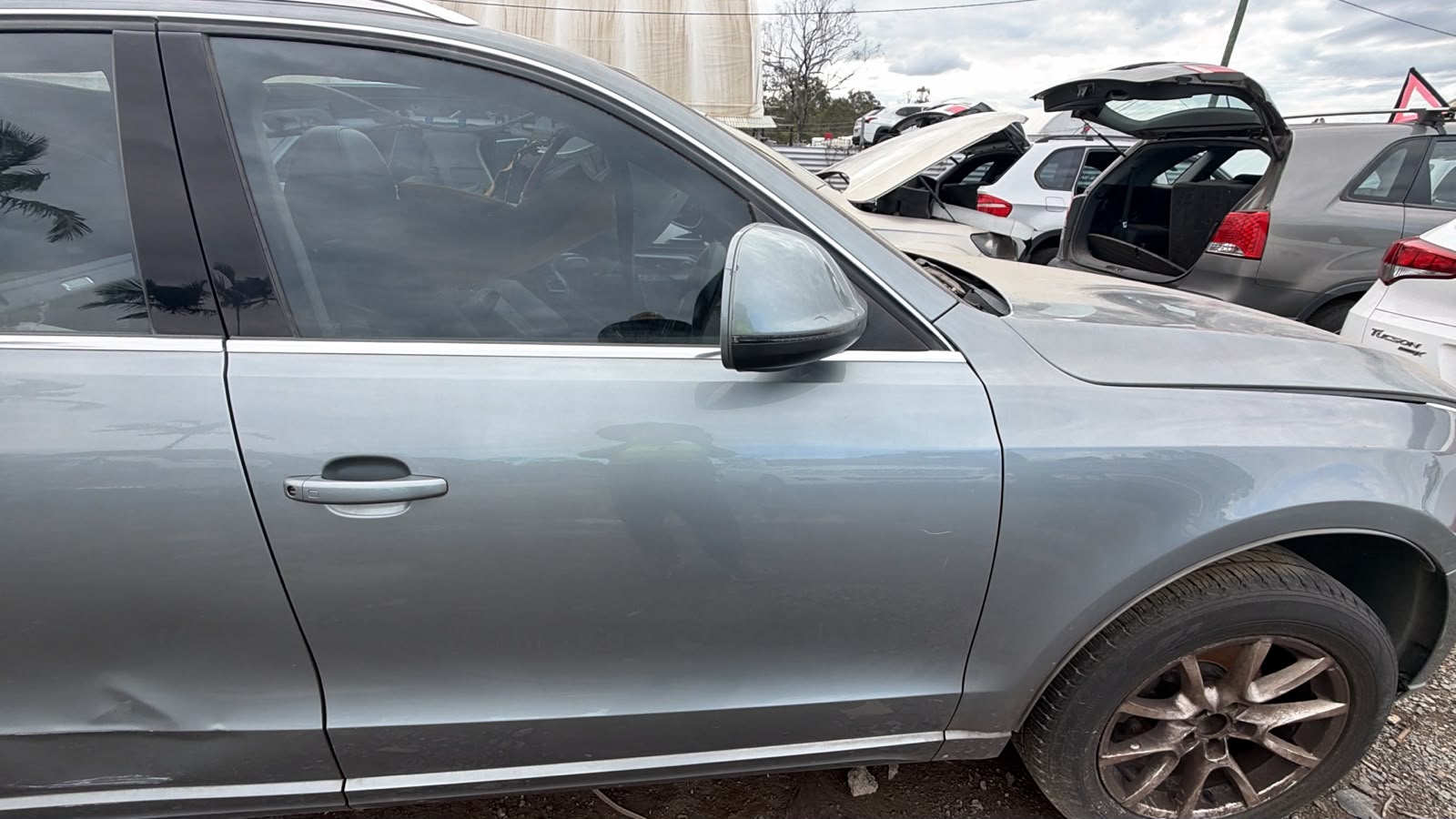 2009 Audi Q5 R/H FRONT DOOR