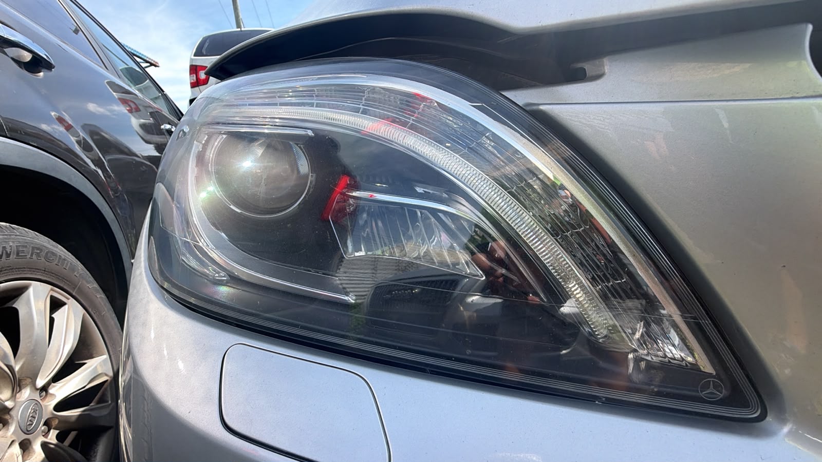 2013 Mercedes-Benz M Class R/H HEADLIGHT