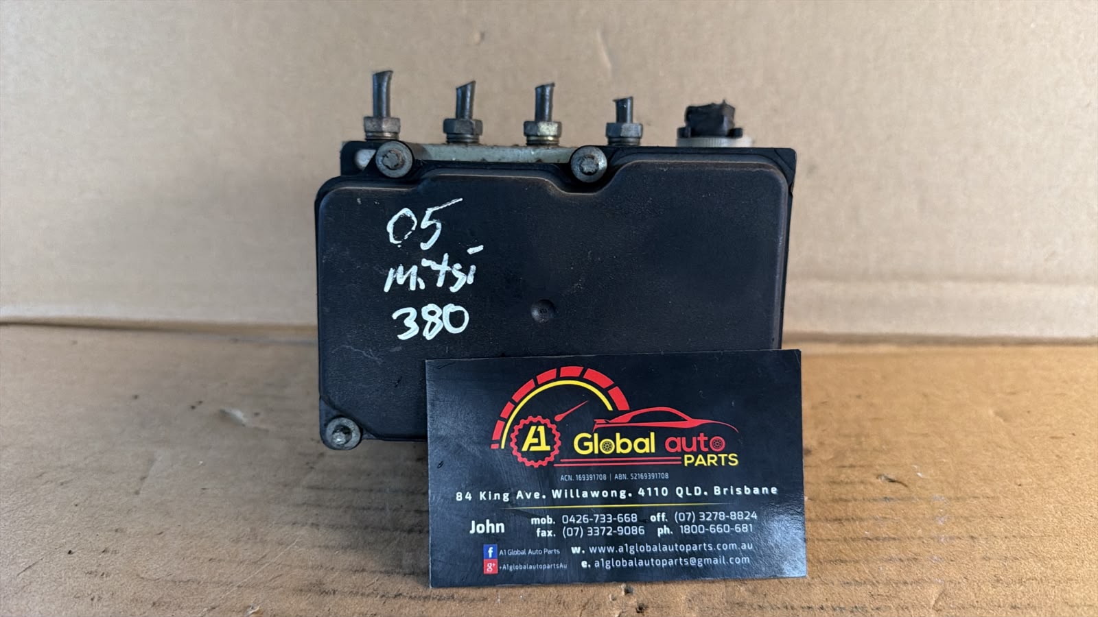 2005 Mitsubishi 380 ABS Pump Module