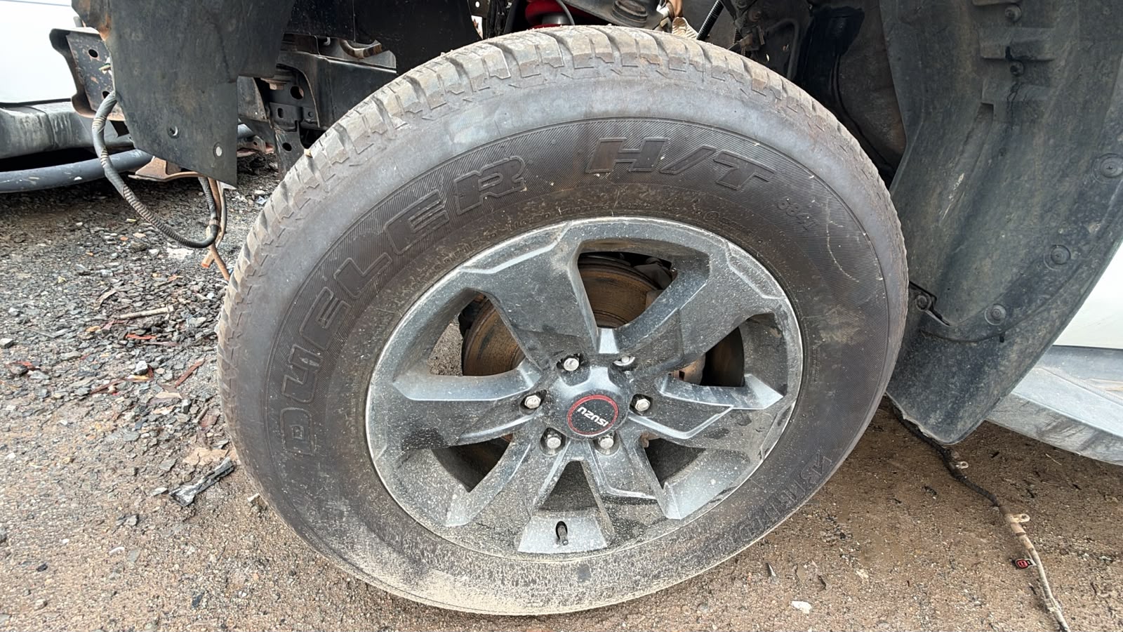 2016 Isuzu D-Max WHEEL AND TYRE