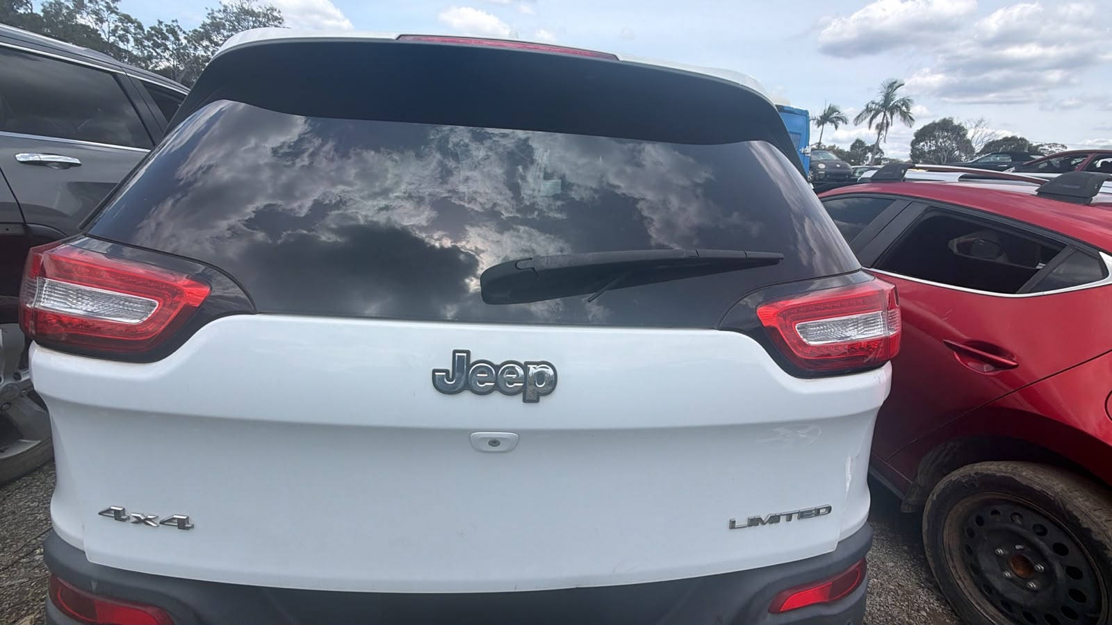 2014 Jeep Cherokee TAILGATE