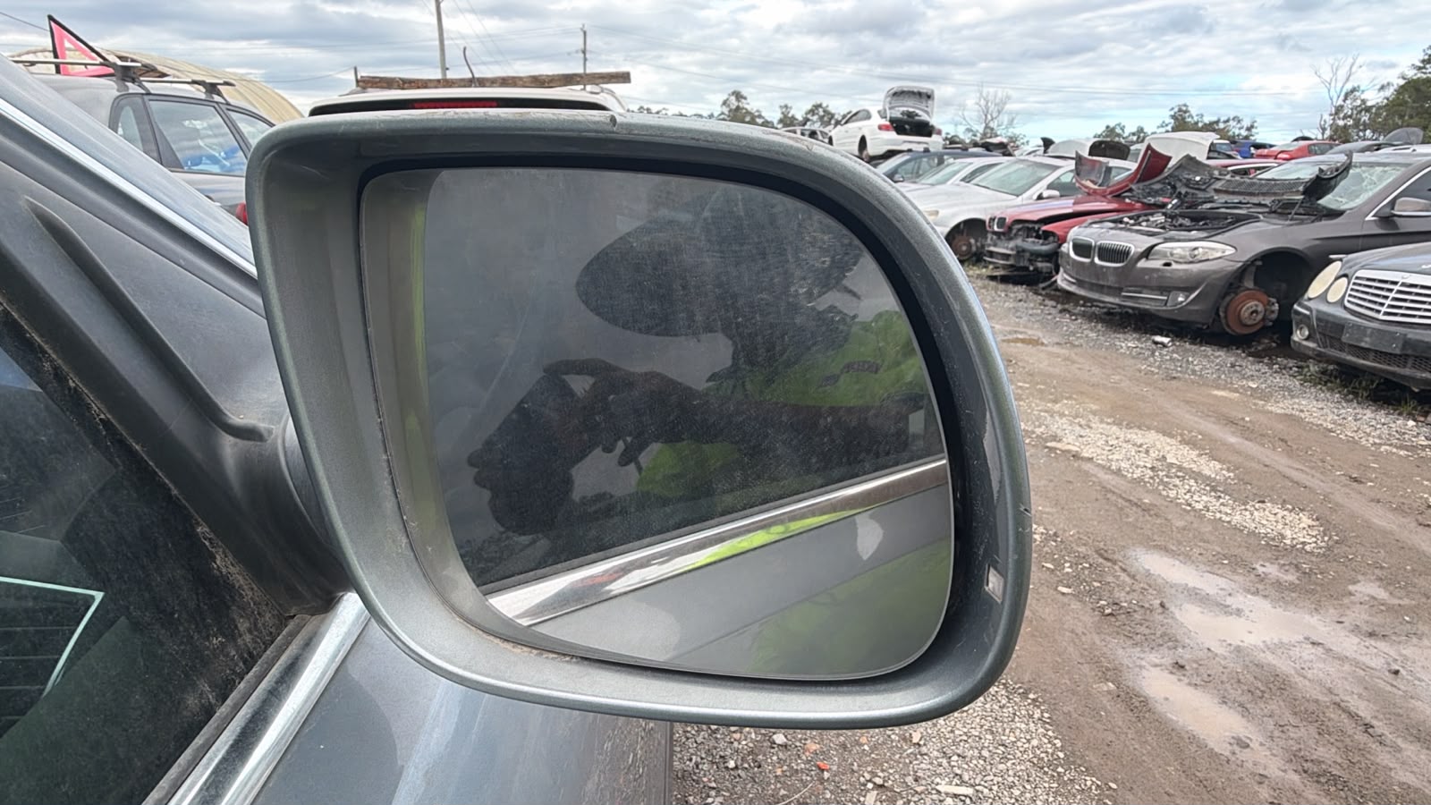 2009 Audi Q5 R/H MIRROR