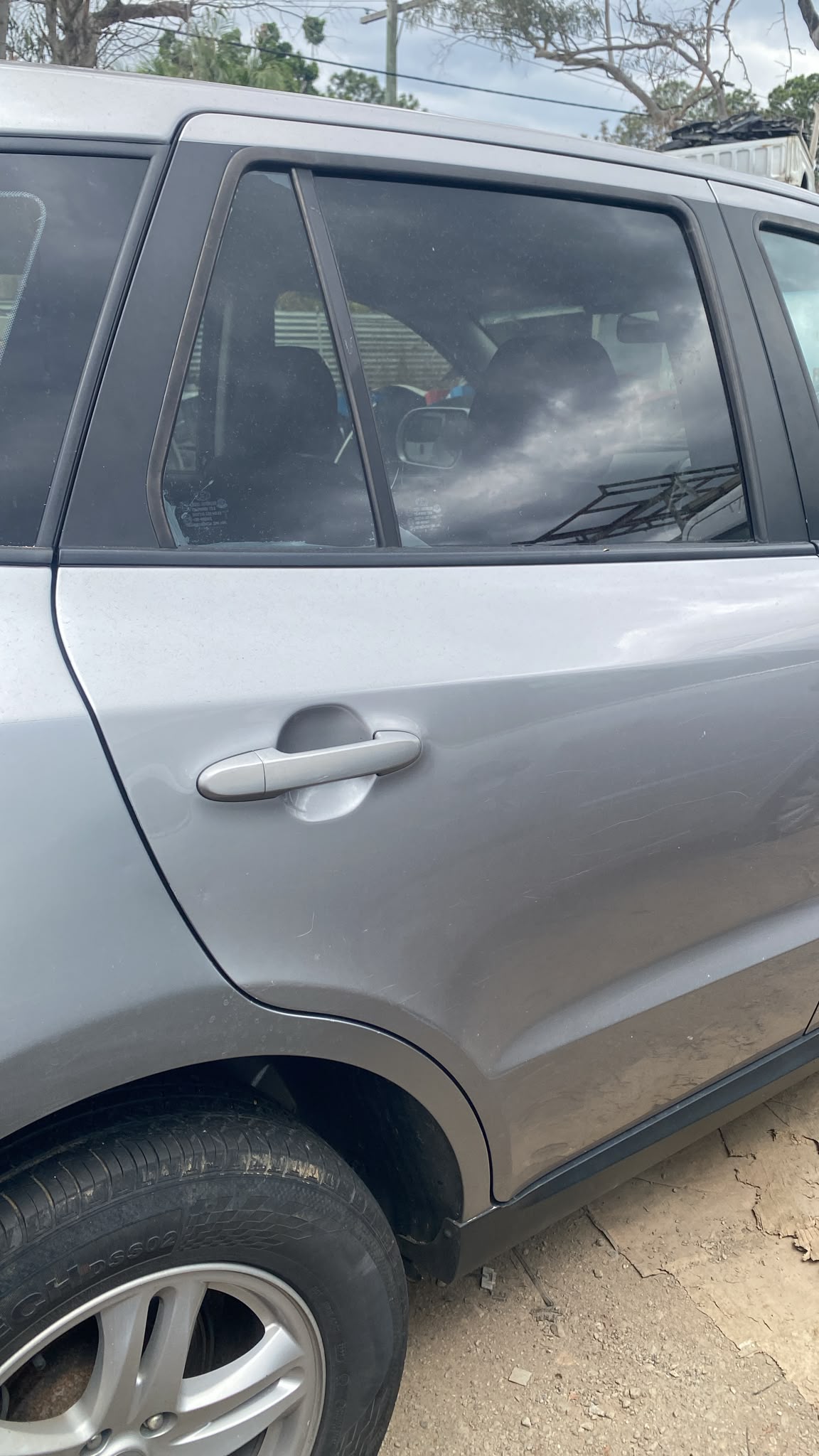2010 Hyundai Santa Fe R/H REAR DOOR