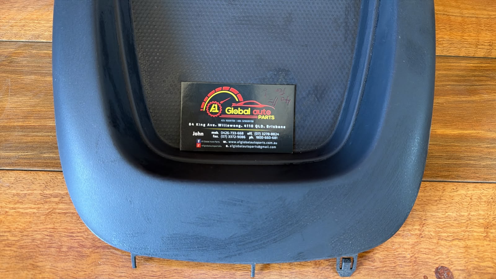 2005 Nissan Pulsar Center Dash