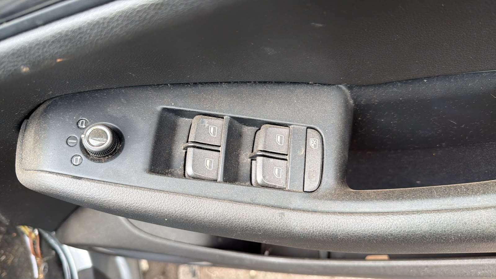 2009 Audi Q5 MASTER SWITCH
