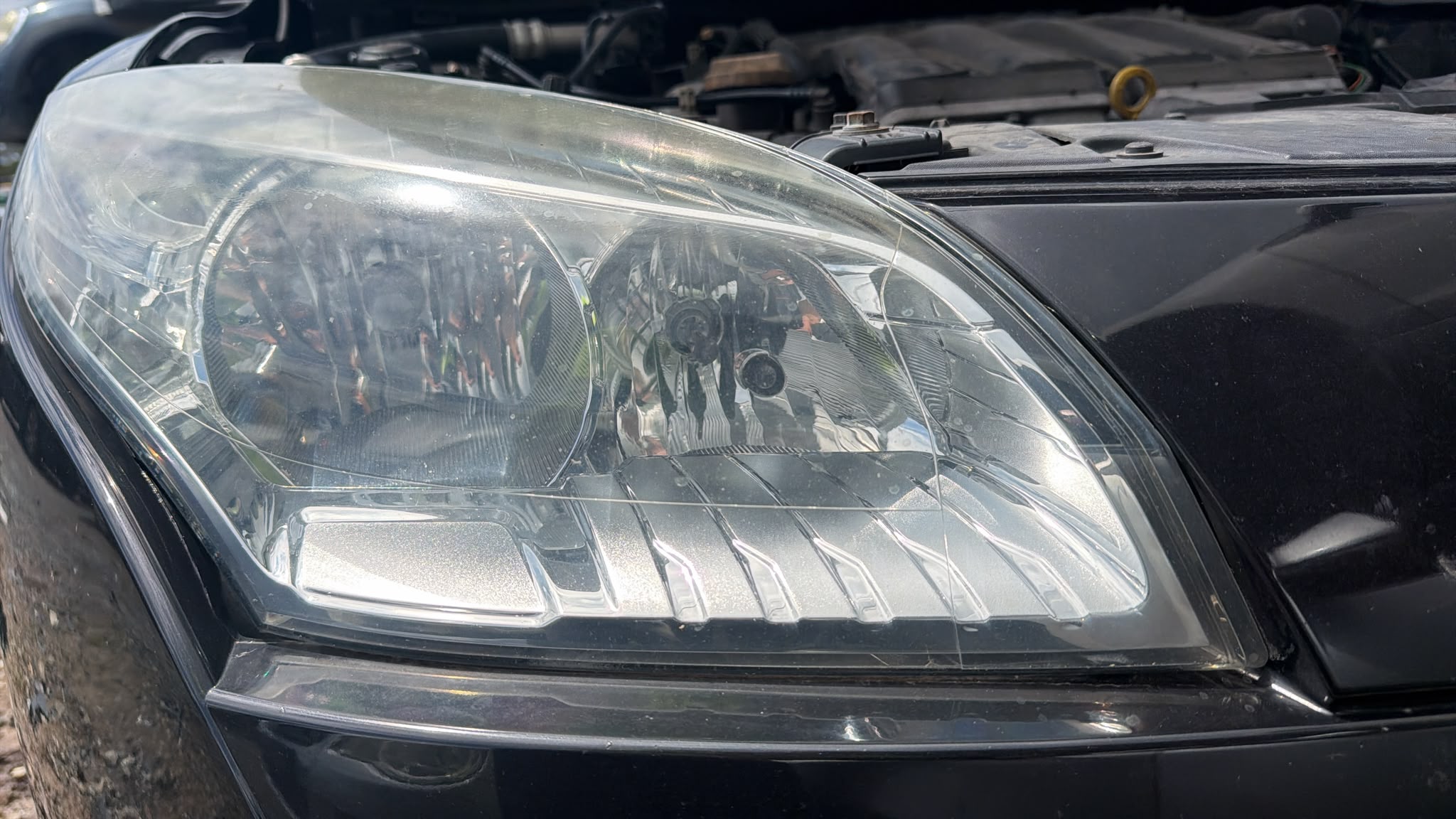 2011 Renault Megane R/H Headlight