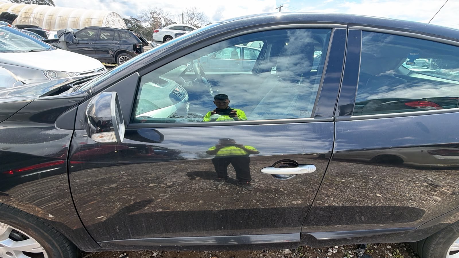 2011 Renault Megane L/H Front Door