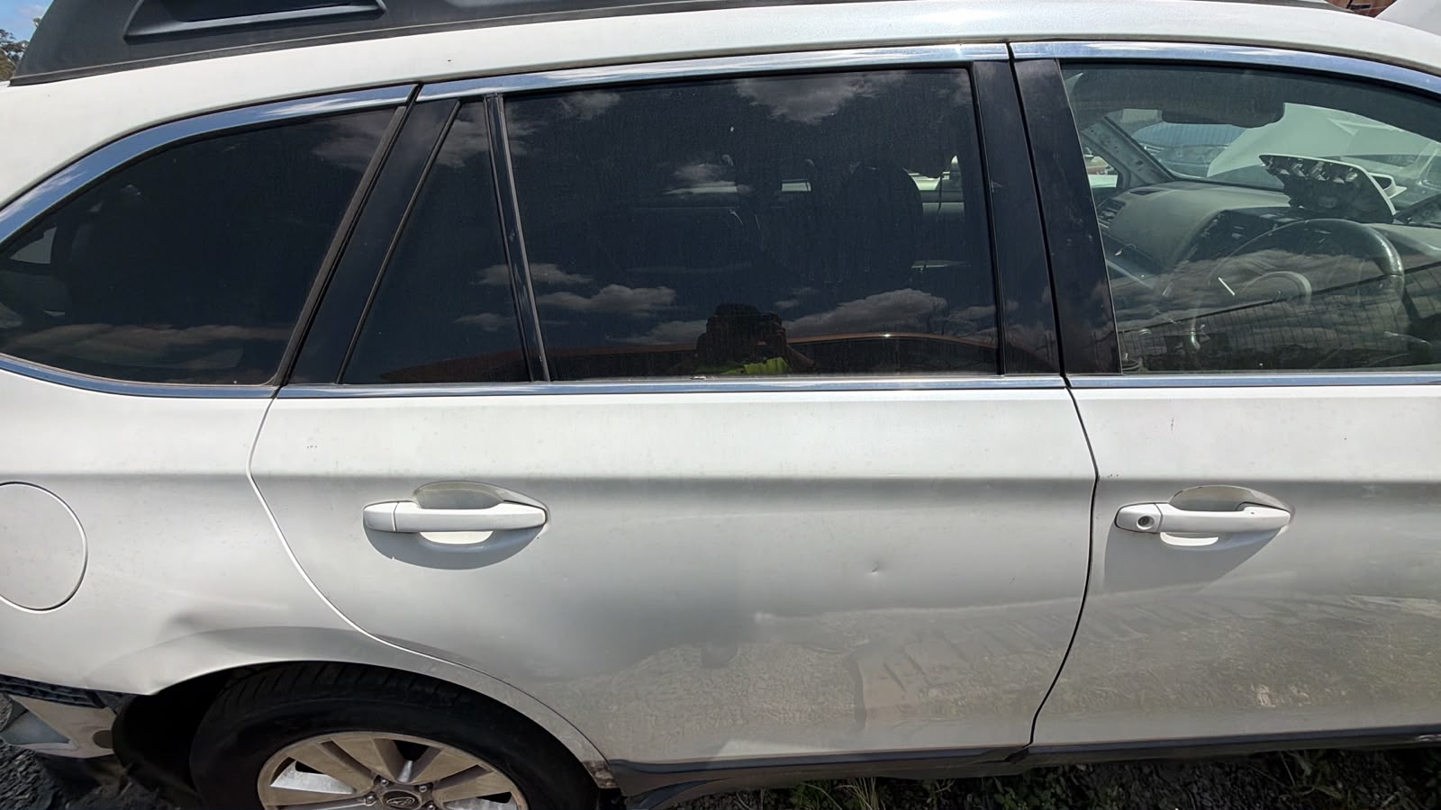 2015 Subaru Outback R/H Rear Door