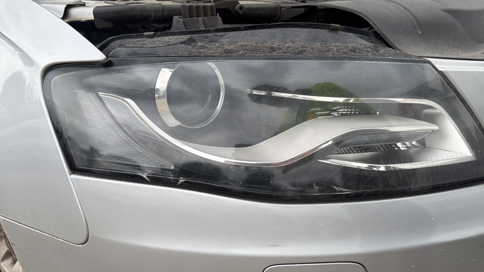 2010 Audi A4 R/H Headlight