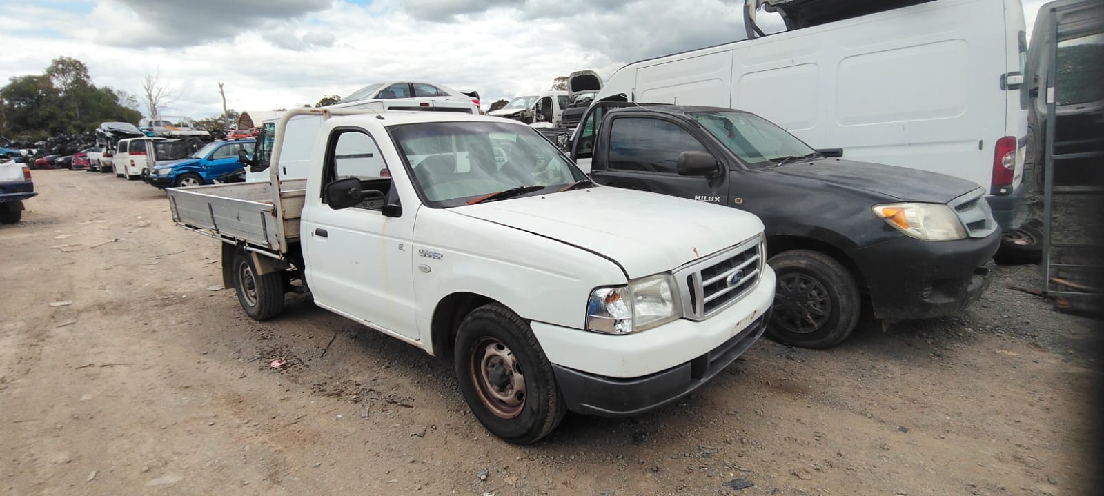 2005 Ford Courier